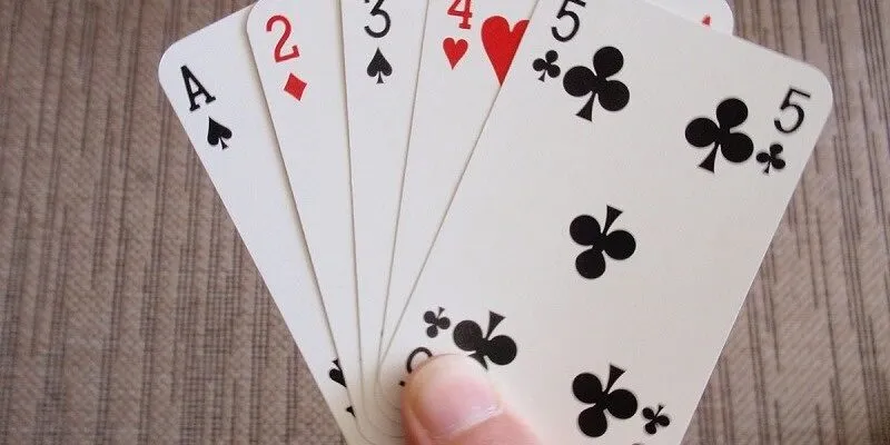 Chiến thuật chơi Xì dách - Tuyệt chiêu làm chủ ván chơi